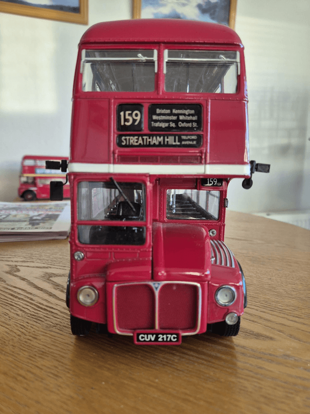 Mirrors and indicators for a 1/24 bus 