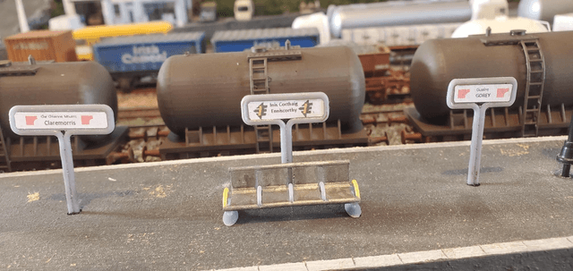 Station seating (3 pack)