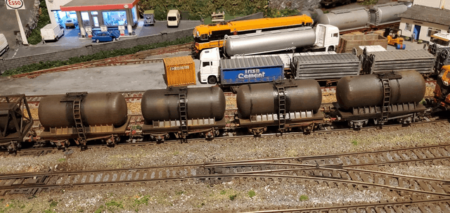 Fuel/oil tank (body only)